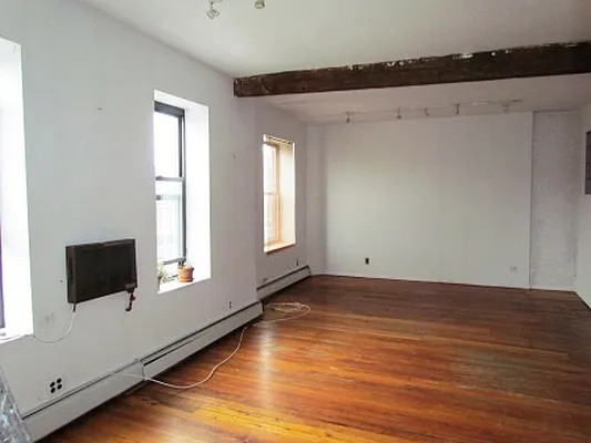 Rented by Mark David | media 54