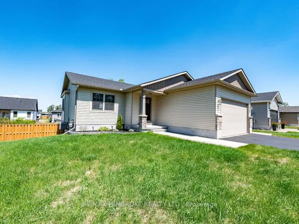 46 Dustin Dr, Petawawa, ON K8H 0G3