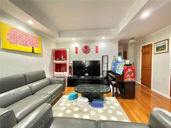 2nd image of 8877 20th Ave #2