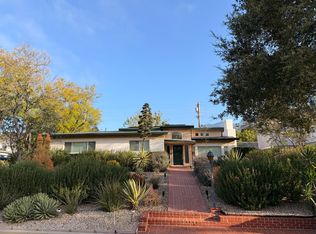 1319 Flanders Rd, La Canada Flintridge, CA 91011