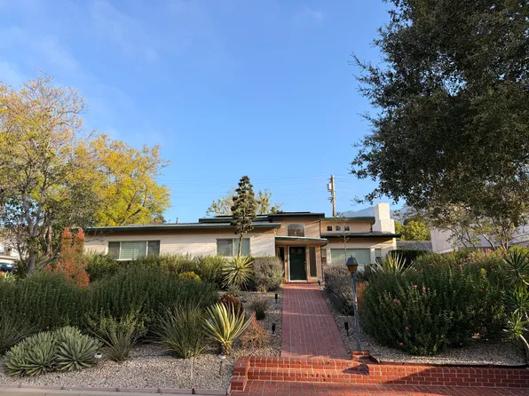 1319 Flanders Rd, La Canada Flintridge, CA 91011