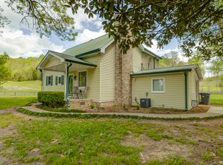 560 Pee Dee Branch Rd, Cottontown, TN 37048
