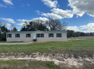 230 Largo St, Bonham, TX 75418