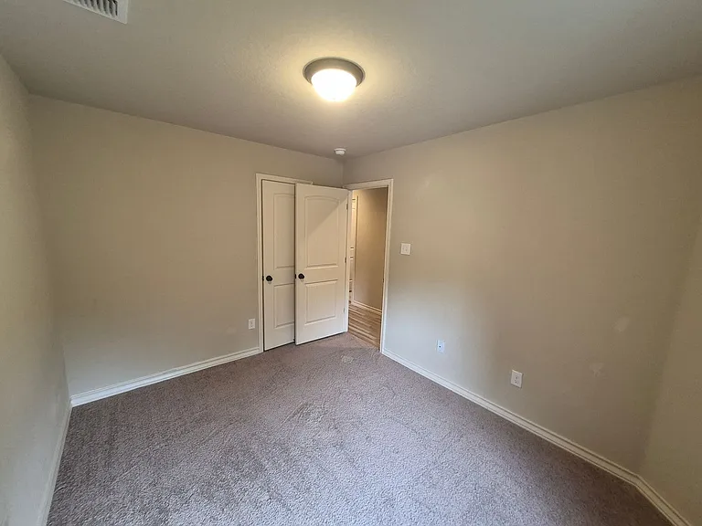 6926 Lakeview Dr #102 — Photo 15