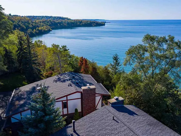 1200 Charlevoix Ave APT 2, Petoskey, MI 49770