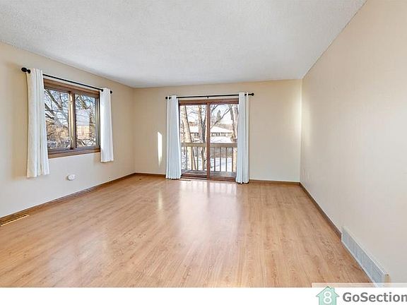 4th image of 4112 46th Ave S