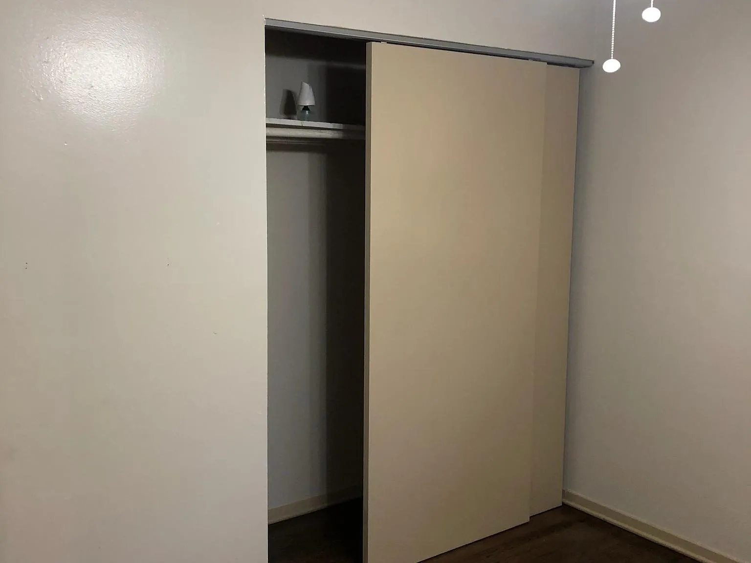 3 bed, 1400 sqft, $1,350 — Photo 2