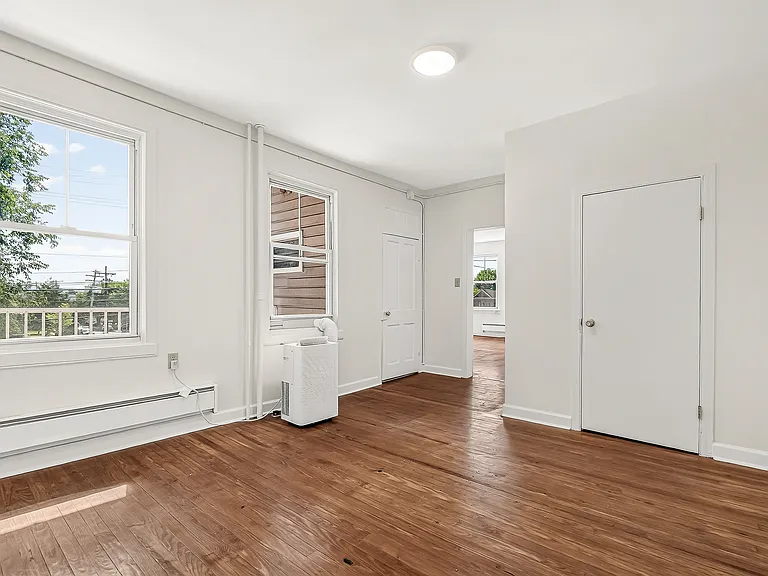 243 E 2nd St #2 — Photo 7