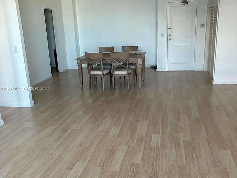 10185 Collins Ave #Penthouse 02 — Photo 36