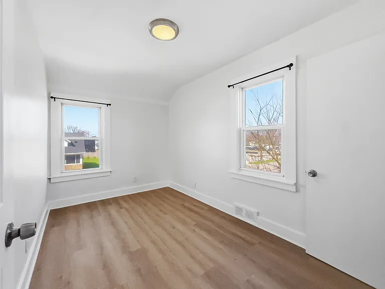 41 W George Ave — Photo 9