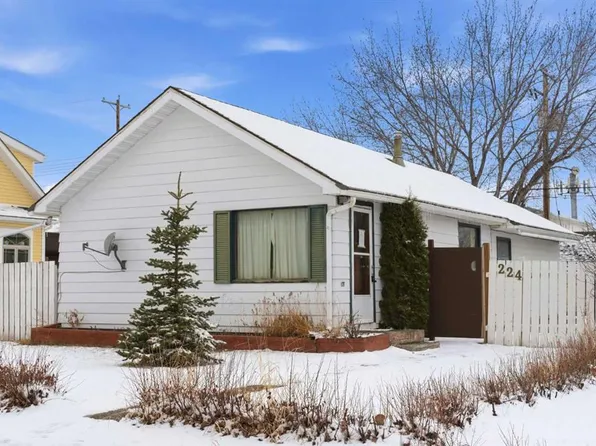 224 SE 1st St S, Vulcan, AB T0L 2B0