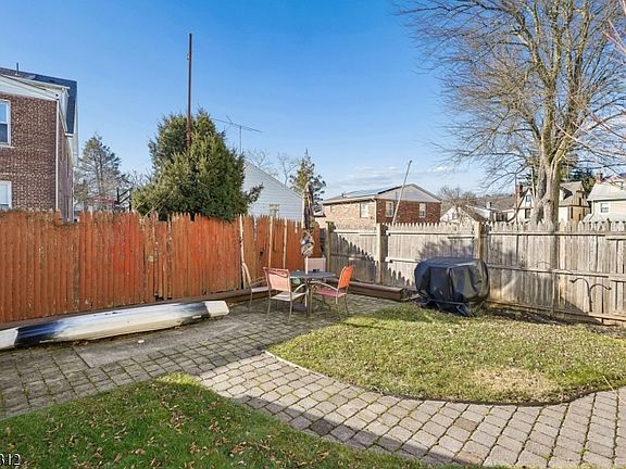 4th image of 17 Wilfred St