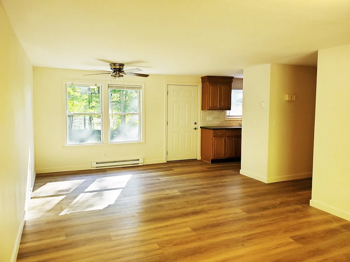 Building Photo - 92 Oakdale Ave #3