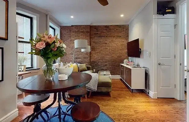 Rented by REAL New York | media 16