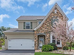 10 E Black Heath Ct, Farmingdale, NJ 07727