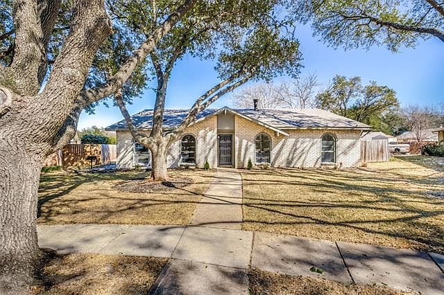 1st image of 3301 Excalibur Cir