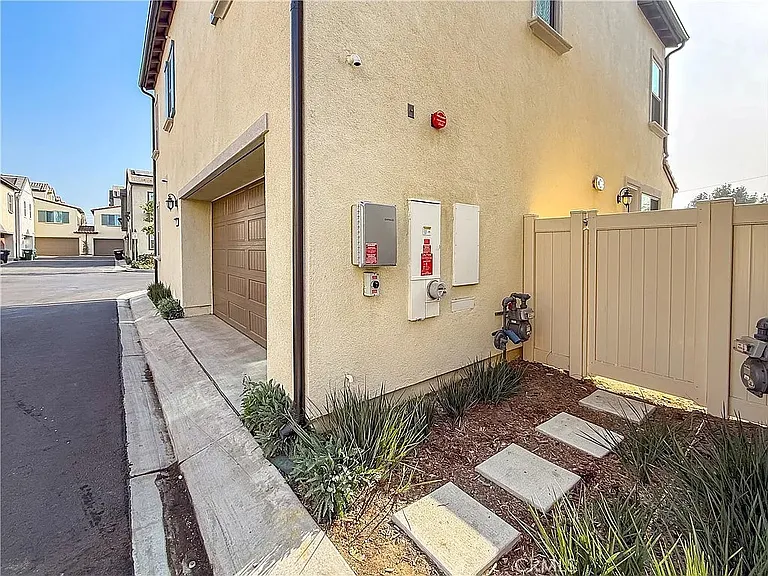 501 Embrook Way — Photo 24