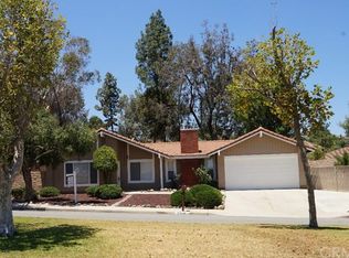 2454 Peacock Ln, Corona, CA 92882