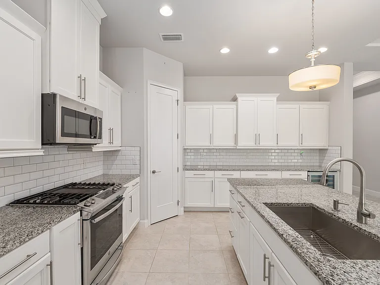 11890 SW 33rd Ln — Photo 17