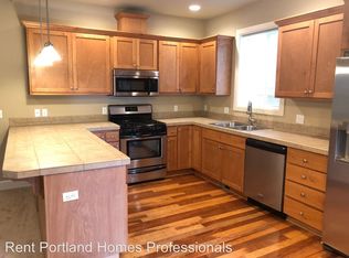 17005 NE Oregon St, Portland, OR 97230
