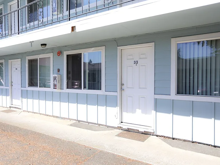 Fairway Apartments — Photo 10