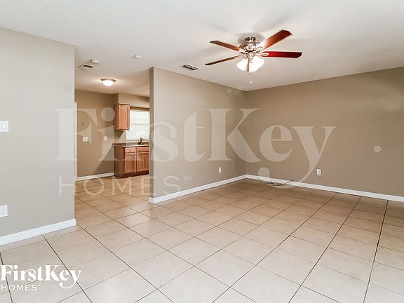 4th image of 3639 Shalimar Ct