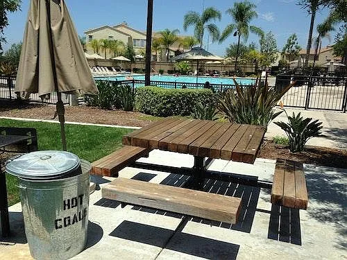 community bbq area near the pool