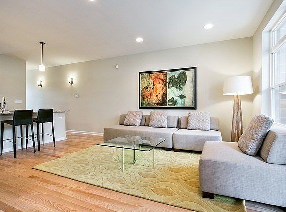 4th image of 2324 E 71st St #2324