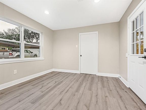 3rd image of 5730 Old Lodge Dr