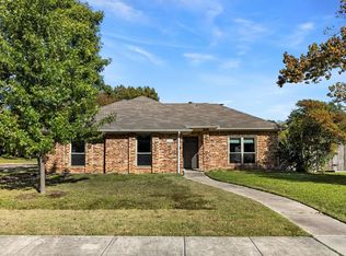 2101 Covered Wagon Dr, Plano, TX 75074