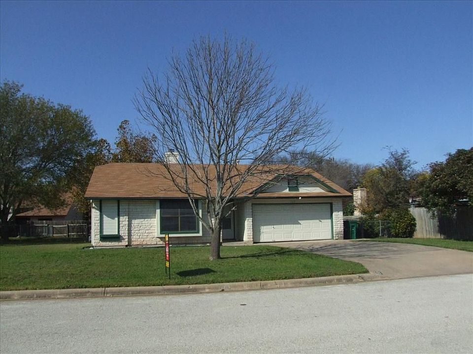 2nd image of 1317 Plum Creek Rd