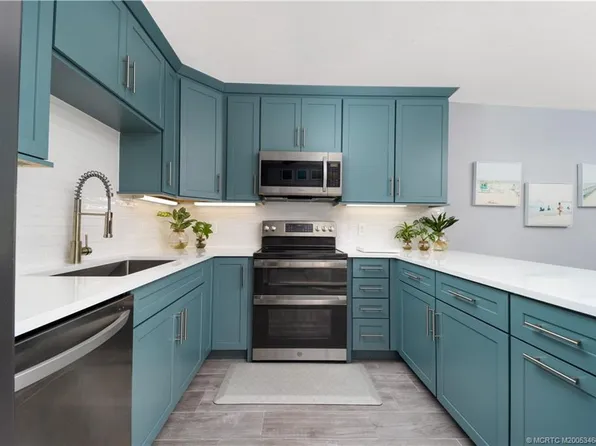 6105 SE Windsong Ln, Stuart, FL 34997