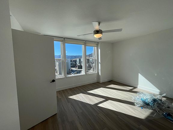 5th image of 4727 14th St #4777