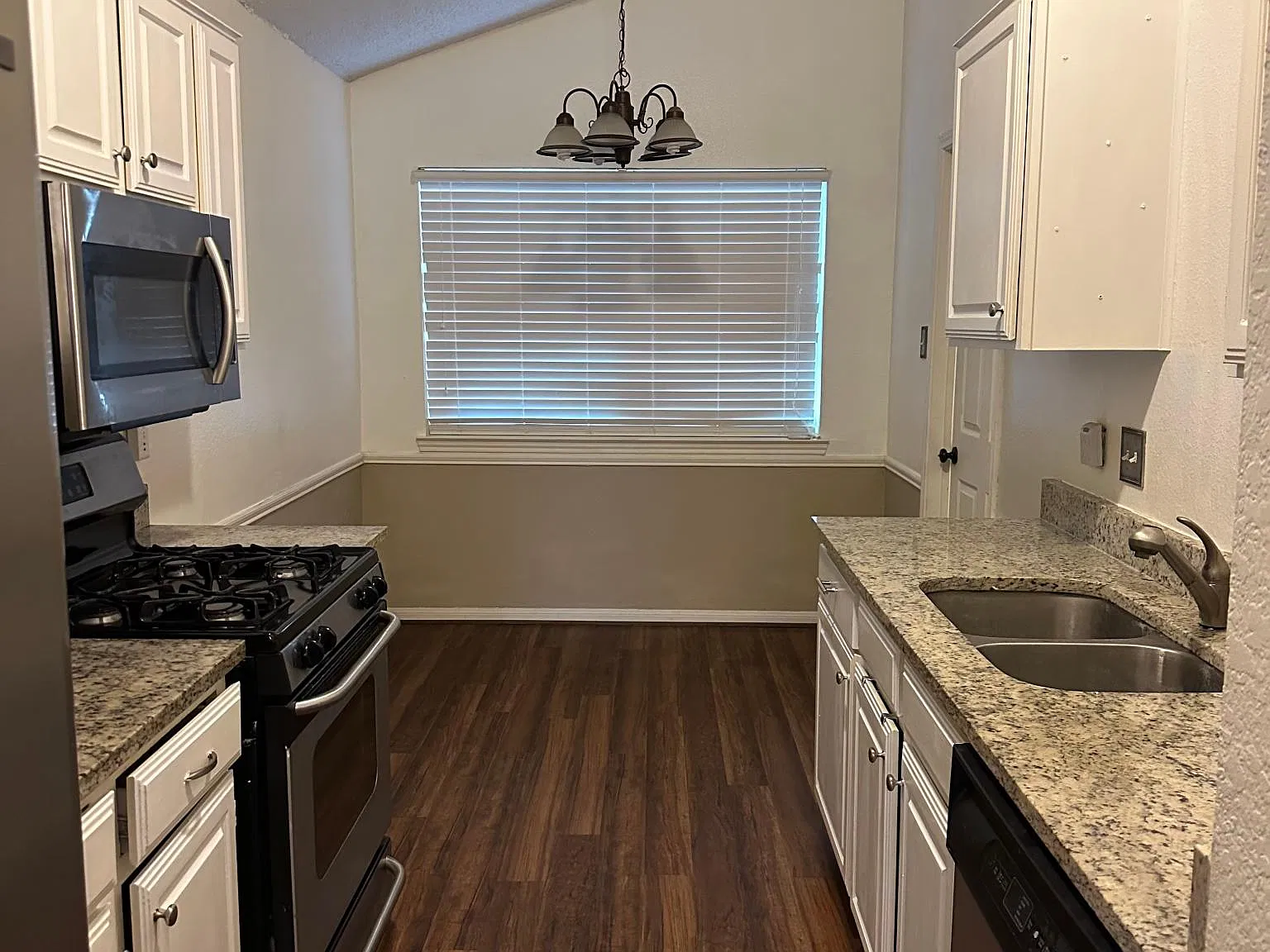 710 Antelope Trl — Photo 4