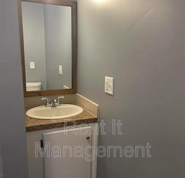 2154 S 35th St — Photo 17