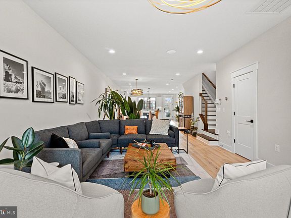 4th image of 205 Duncan Ave