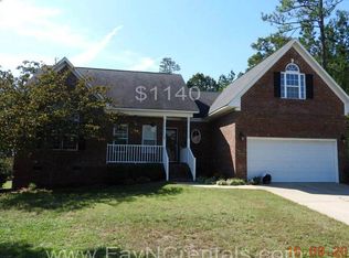 138 Oakmount Dr, Raeford, NC 28376