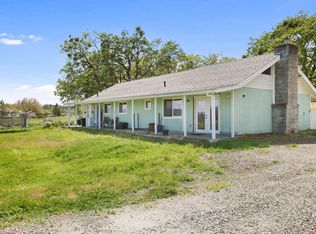 380 Greenleaf Dr, Eagle Pt, OR 97524