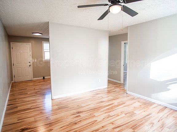 3rd image of 1418 Chicago Ave