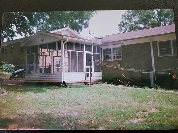 2nd image of 516 Greenway Dr