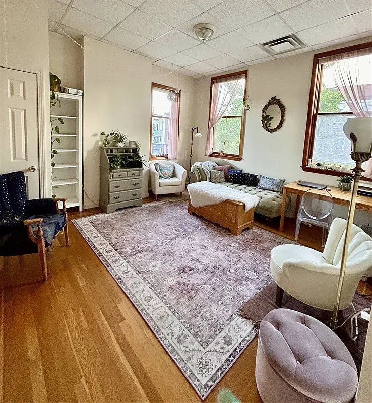 1 bed, 555 sqft, $2,200 — Photo 1