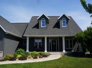 103 Cedar Ln, Rock Rapids, IA 51246