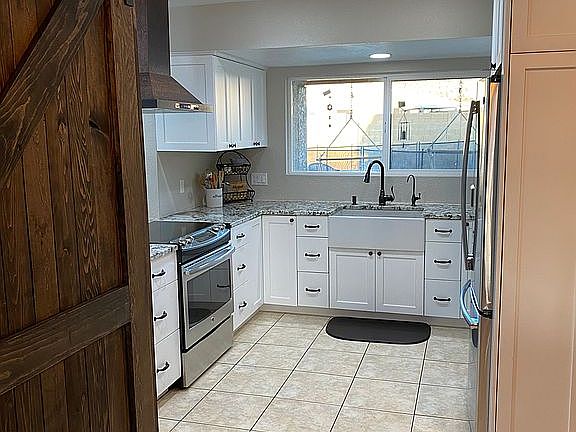 5th image of 12527 N 73rd Ave
