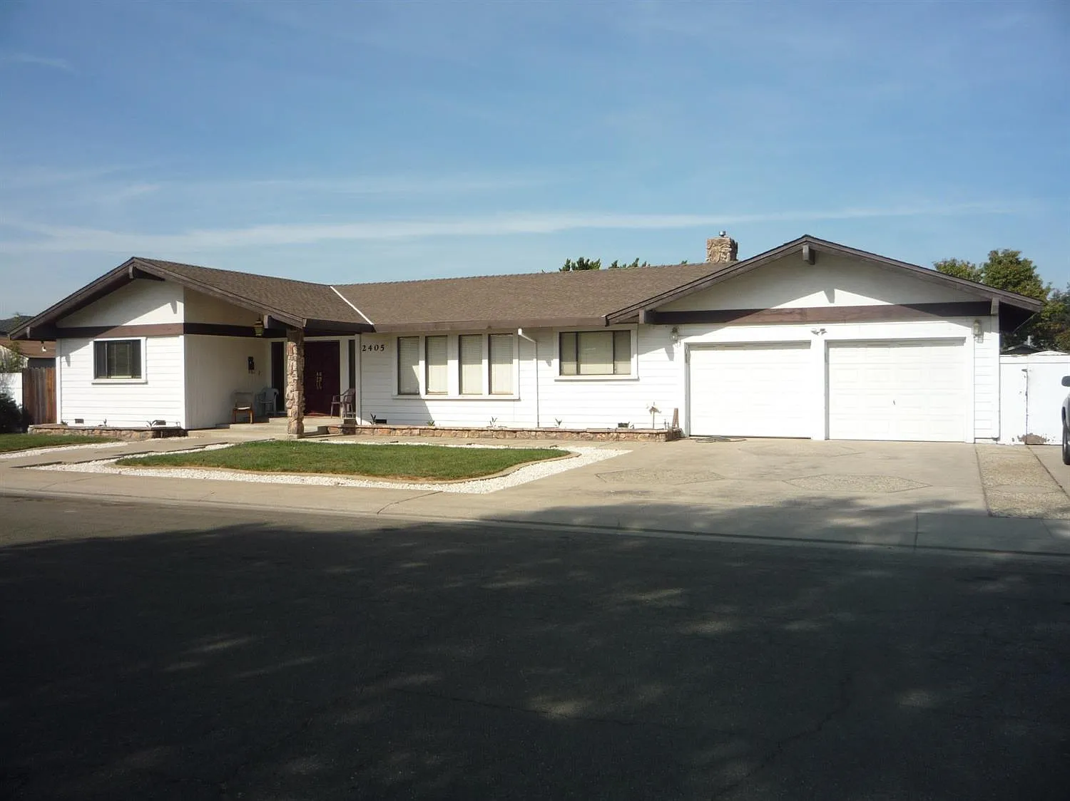 2405 Hilo Ln photo 1
