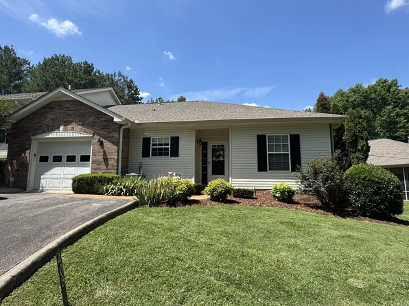 408 Village Cir, Dickson, TN 37055