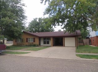 1601 Oak Ave, Panhandle, TX 79068