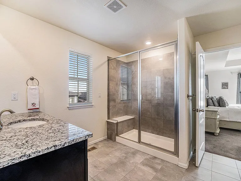 9707 Bennett Peak St — Photo 13