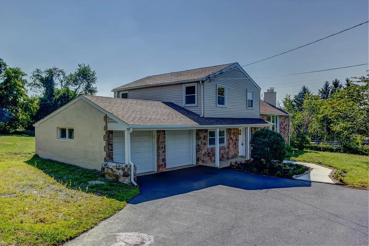 1483 Romansville Rd — Photo 1