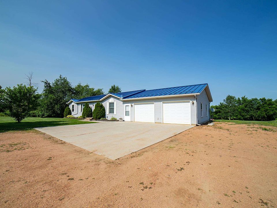 1st image of 227031 Hilldale Dr