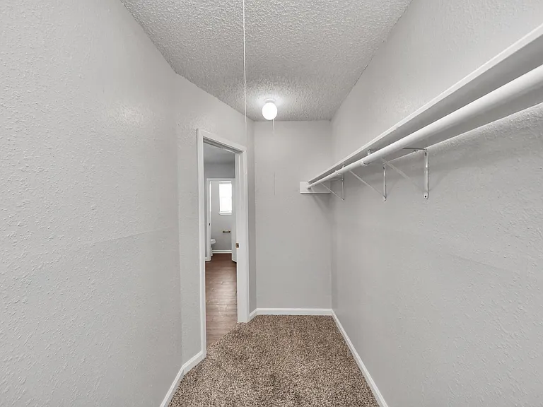 16714 Britford — Photo 26
